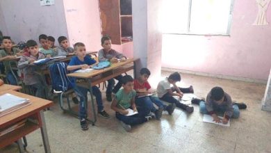مدرسة في مخيم فلسطيني