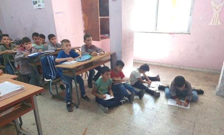 مدرسة في مخيم فلسطيني