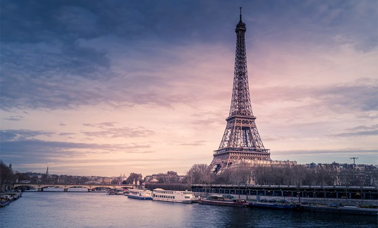 انقطاع الكهرباء أغرق أجزاء من باريس في الظلام